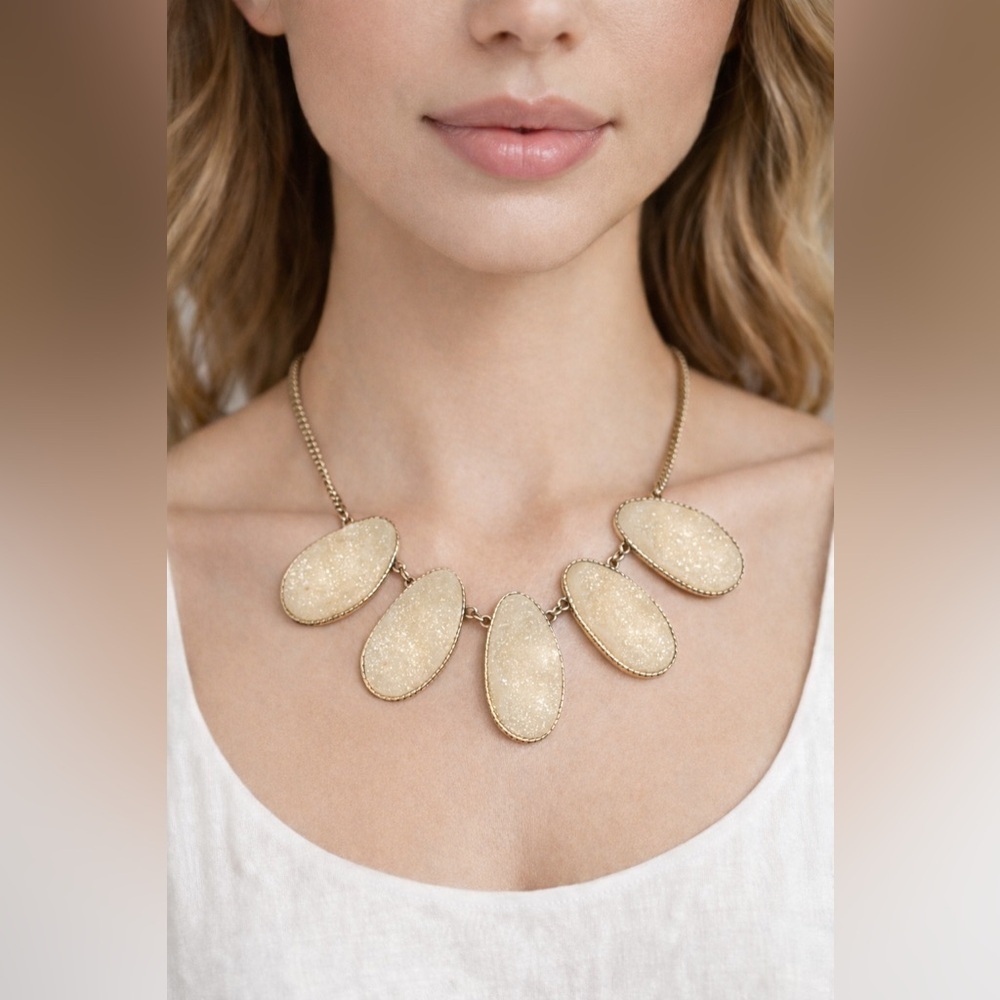 Nordstrom Statement Necklace – Druzy Resin Bib, Gold Tone